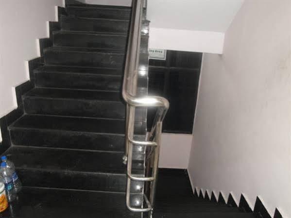 Oyo Hotel Lakshmi Paradise Визакхапатнам Екстериор снимка