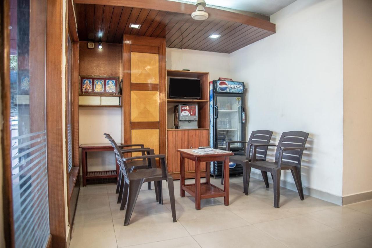 Oyo Hotel Lakshmi Paradise Визакхапатнам Екстериор снимка