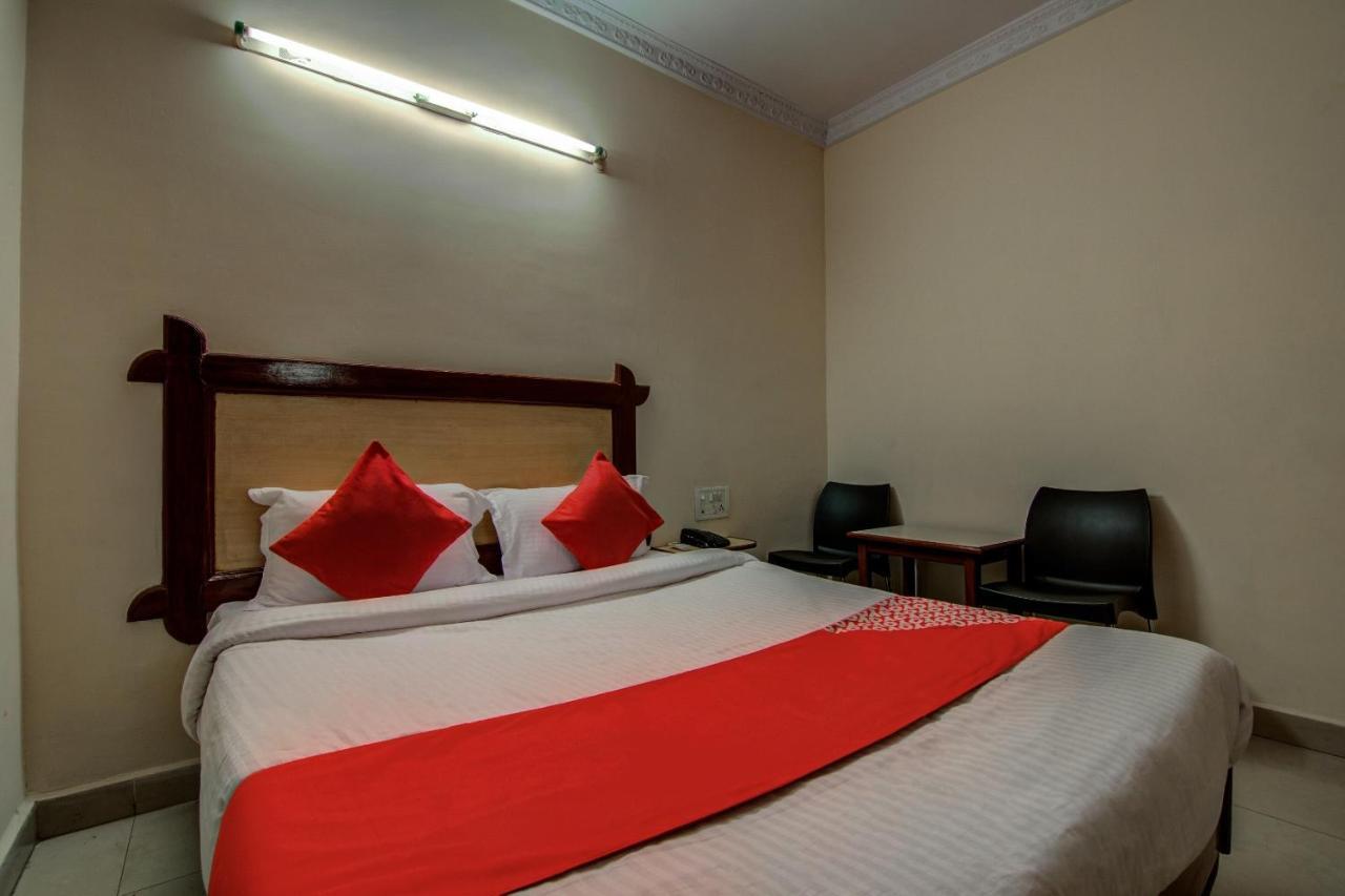 Oyo Hotel Lakshmi Paradise Визакхапатнам Екстериор снимка