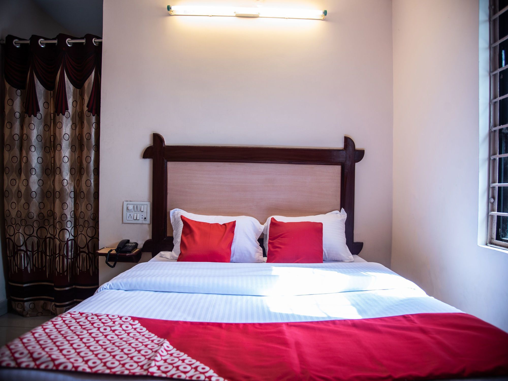 Oyo Hotel Lakshmi Paradise Визакхапатнам Екстериор снимка